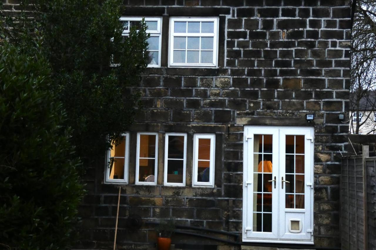 Redfearn Cottage Apperley Bridge Eksteriør bilde